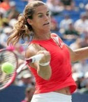 click for Mauresmo news photo search