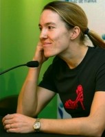 click for Henin news photo search