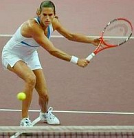 click for Mauresmo news photo search