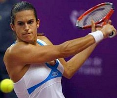 click for Mauresmo news photo search